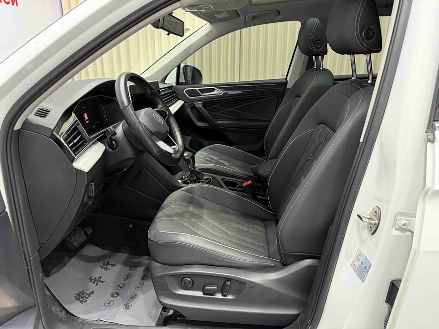 Volkswagen Tiguan L 2023 #8 Volkswagen Tiguan L 2023 immagine di auto #8