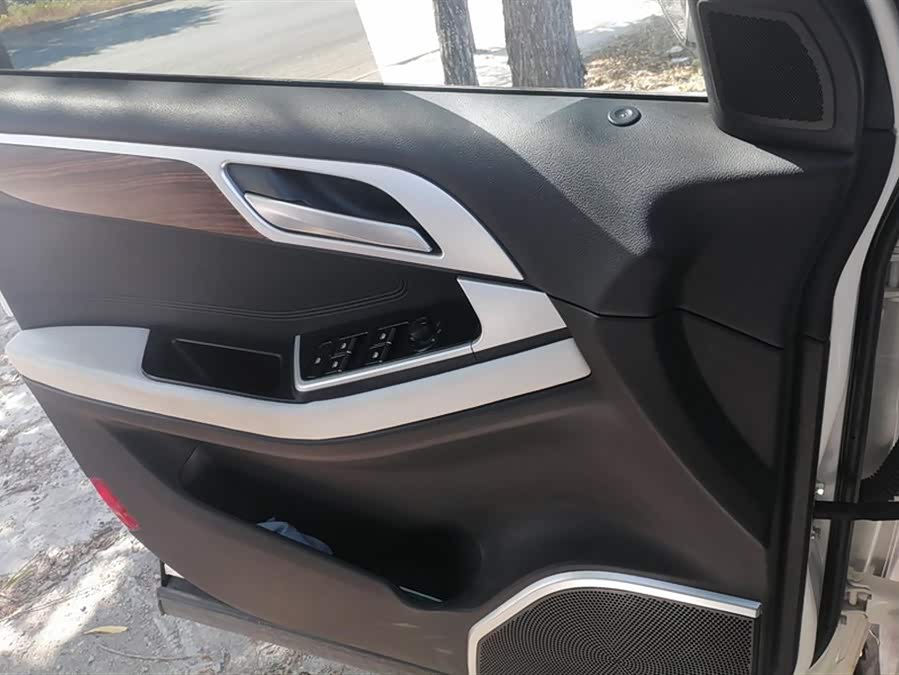 Soueast DX7 2020 car image #8