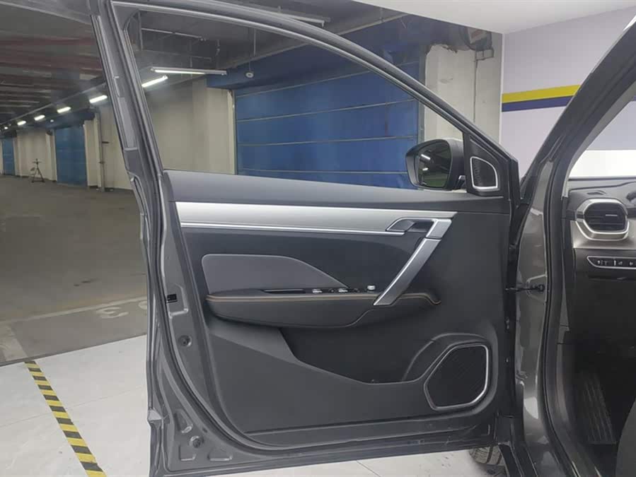 GEELY Coolray 2025 car image #8