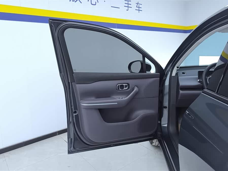 零跑汽车 零跑C16 2025 汽车图片 #8