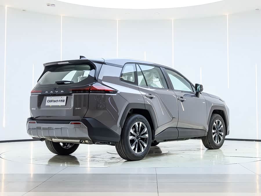 Toyota RAV4 2026 car image #8