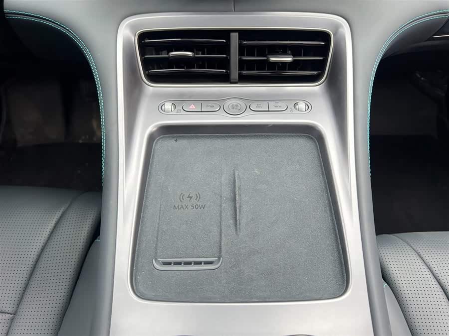 BYD Sea Lion 07 DM-i 2025 car image #8