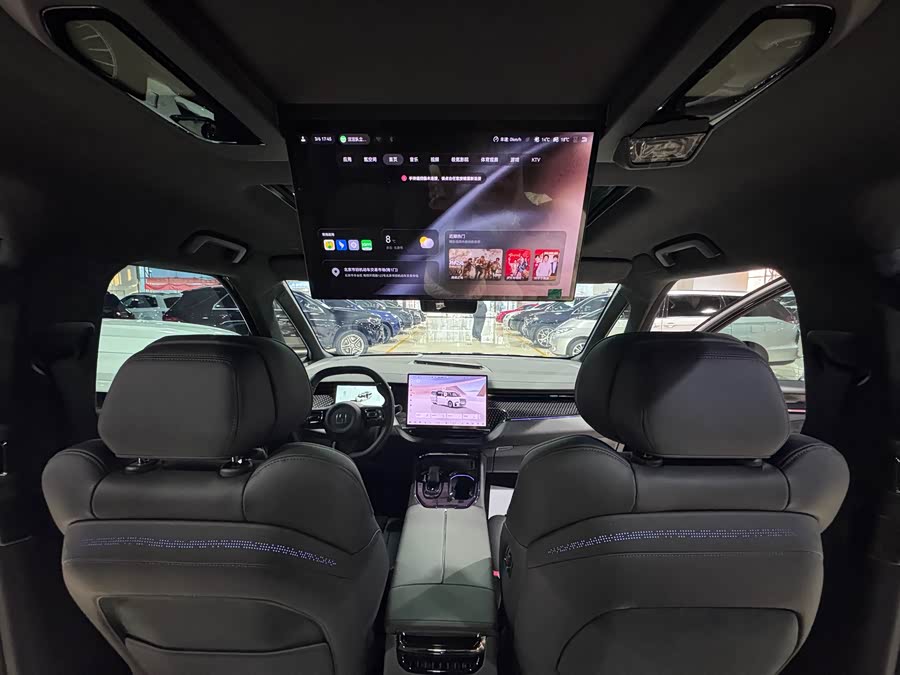 极氪 极氪009 2025 汽车图片 #8