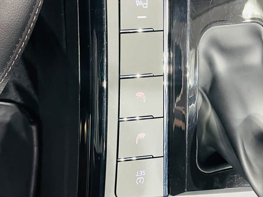 Volkswagen Passat 2020 car image #8