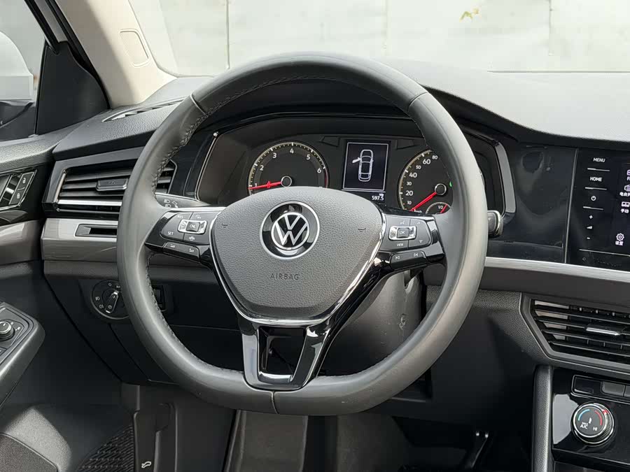 Volkswagen Bora 2022 car image #8