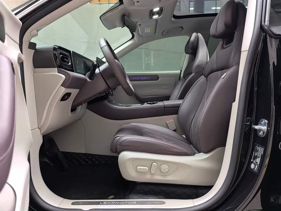 零跑汽车 零跑C11 2025 汽车图片 #8