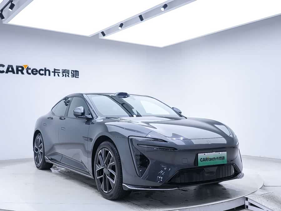 Avatr 06 2025 car image #8