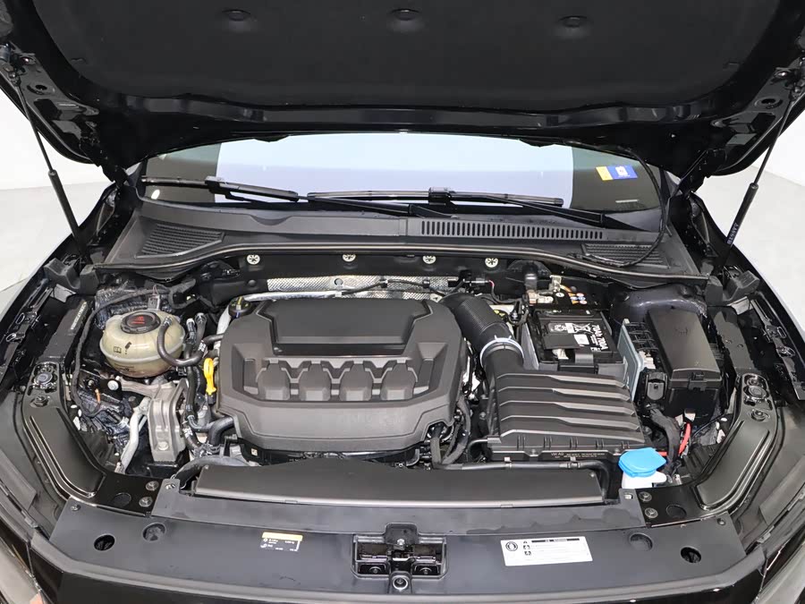 Volkswagen Passat 2025 car image #8