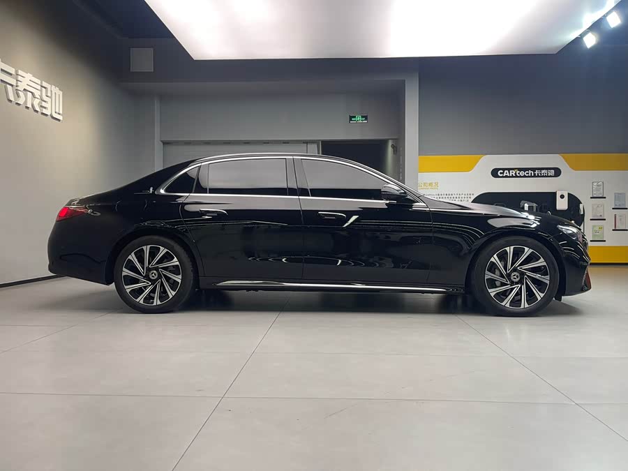 Mercedes-Benz E Class 2024 car image #8