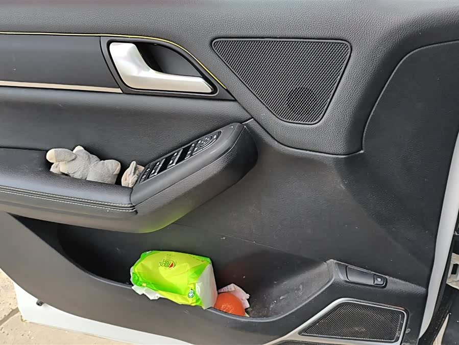 BYD Tang 2018 صورة سيارة #8