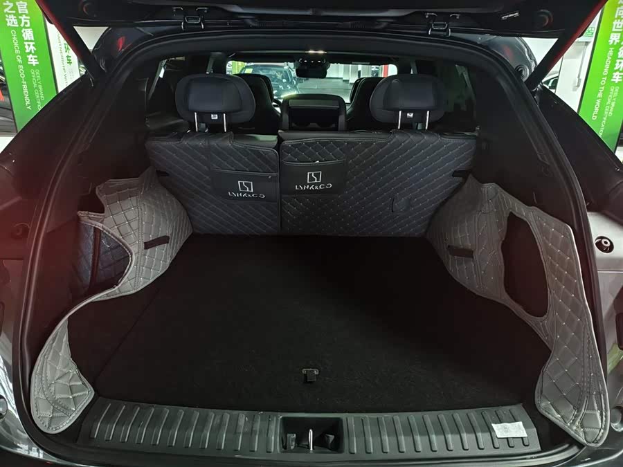 Lynk & Co 08 EM-P 2024 car image #8