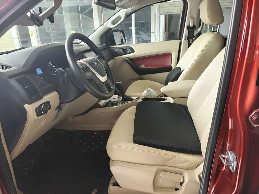 Ford Everest 2017 صورة سيارة #8