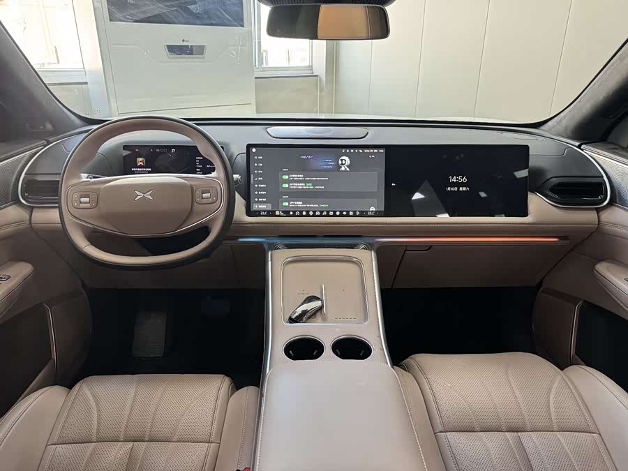 Xpeng G9 2025 car image #8