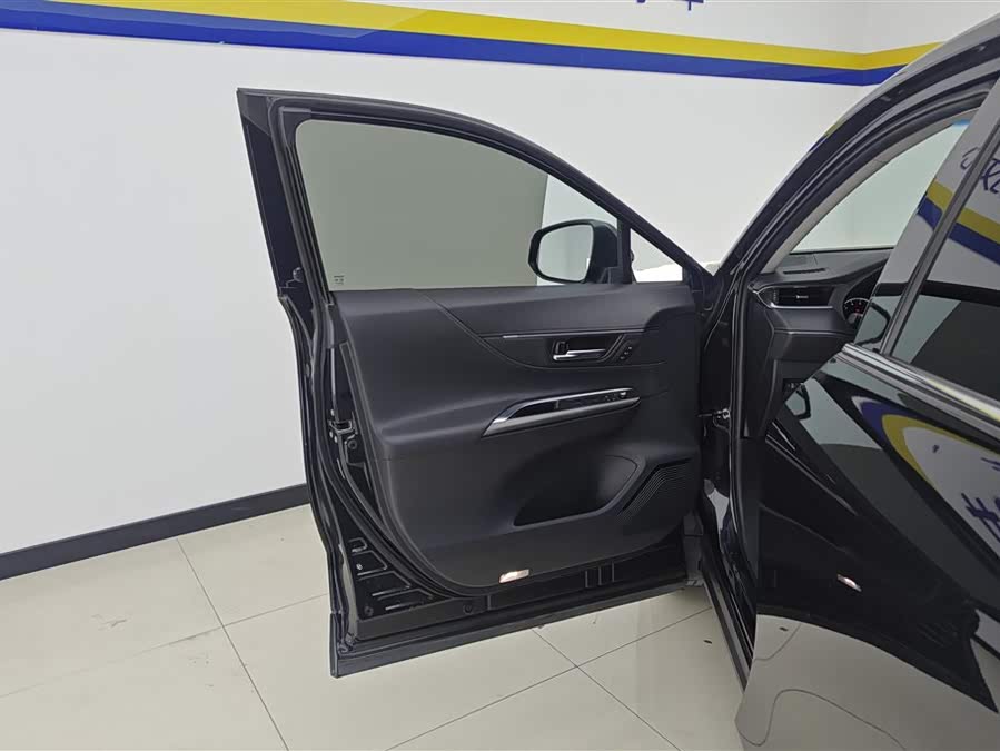 Toyota Harrier 2022 صورة سيارة #8