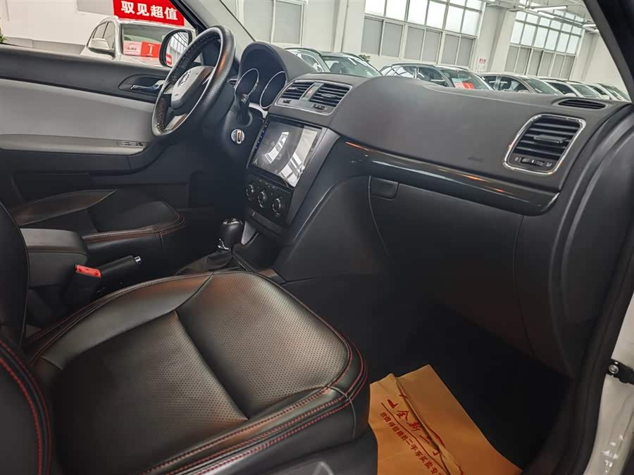 Skoda Yeti 2016 immagine di auto #8