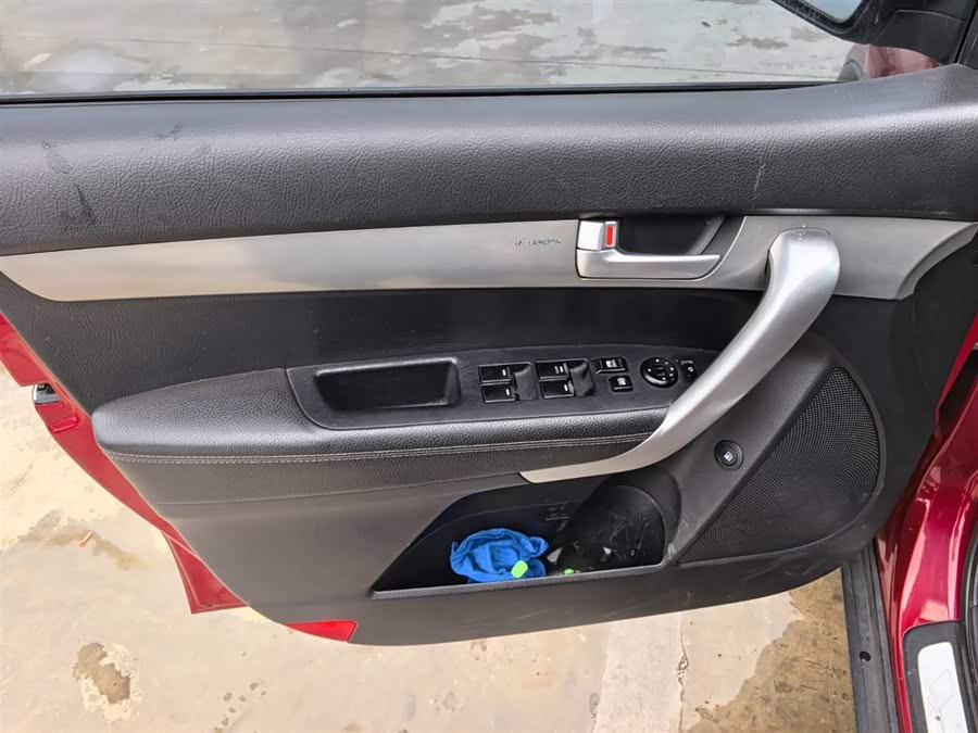 Kia Sorento 2010 immagine di auto #8