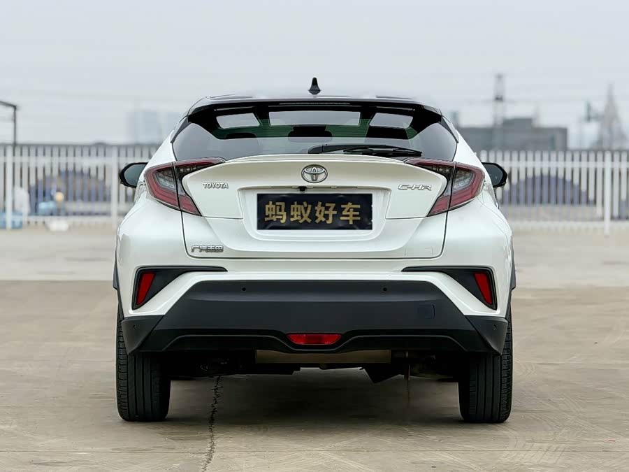 Toyota C-HR 2018 #8 Toyota C-HR 2018 car image #8