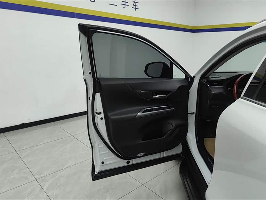 Toyota Harrier 2022 صورة سيارة #8