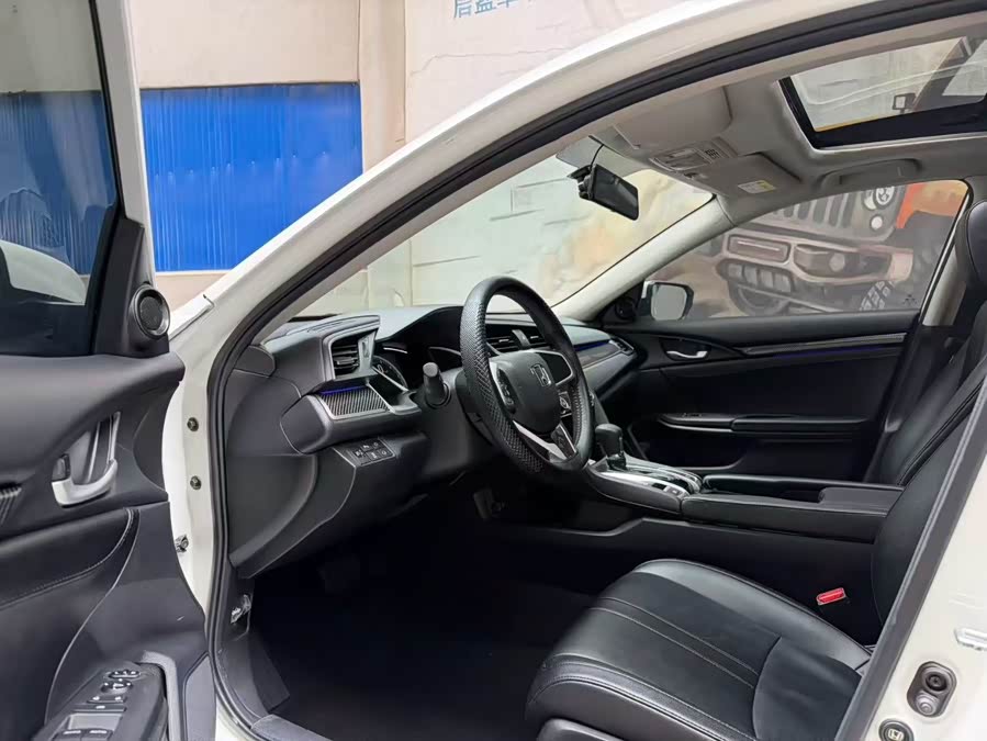 Honda Civic 2021 car image #8