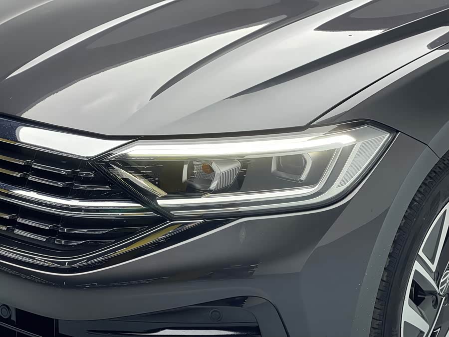 Volkswagen Sagitar 2023 car image #8