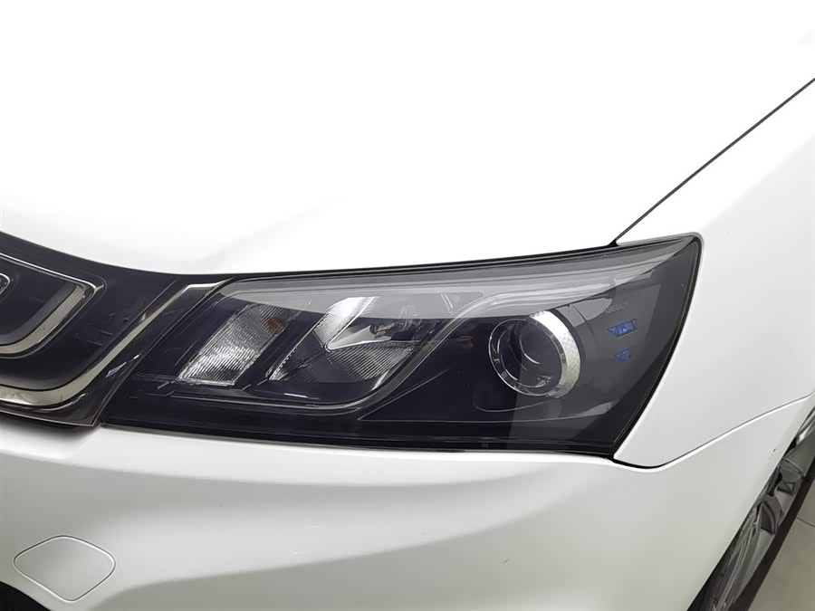 GEELY Emgrand 2016 car image #8