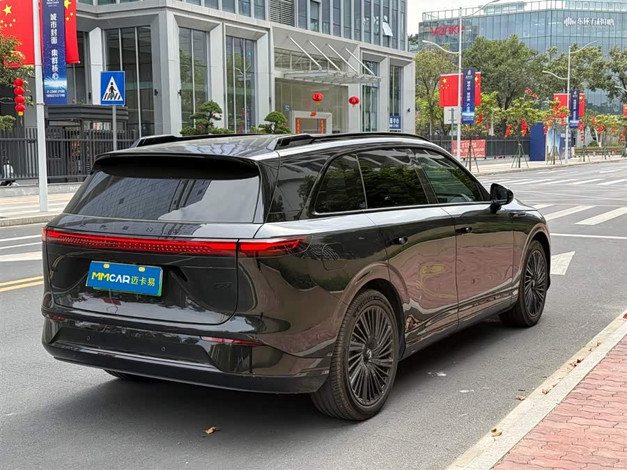 Xpeng G9 2025 صورة سيارة #8