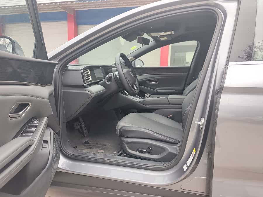 BYD Qin L 2025 car image #8