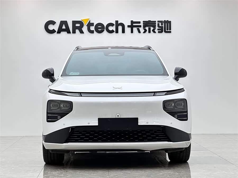 Xpeng G9 2024 car image #8