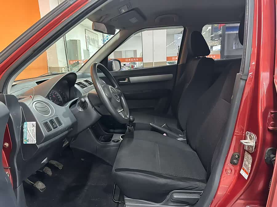 Suzuki Swift 2011 car image #8