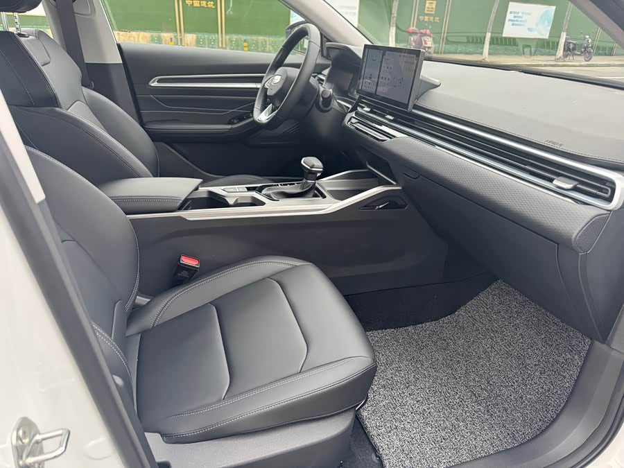 GEELY Emgrand 2022 car image #8