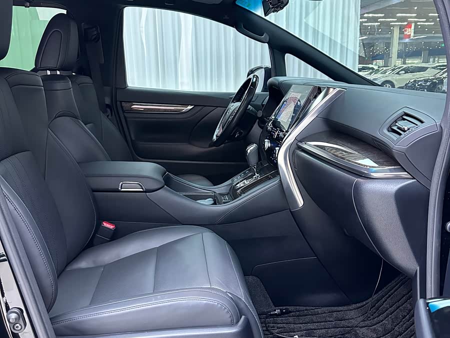 Toyota Alphard 2021 immagine di auto #8