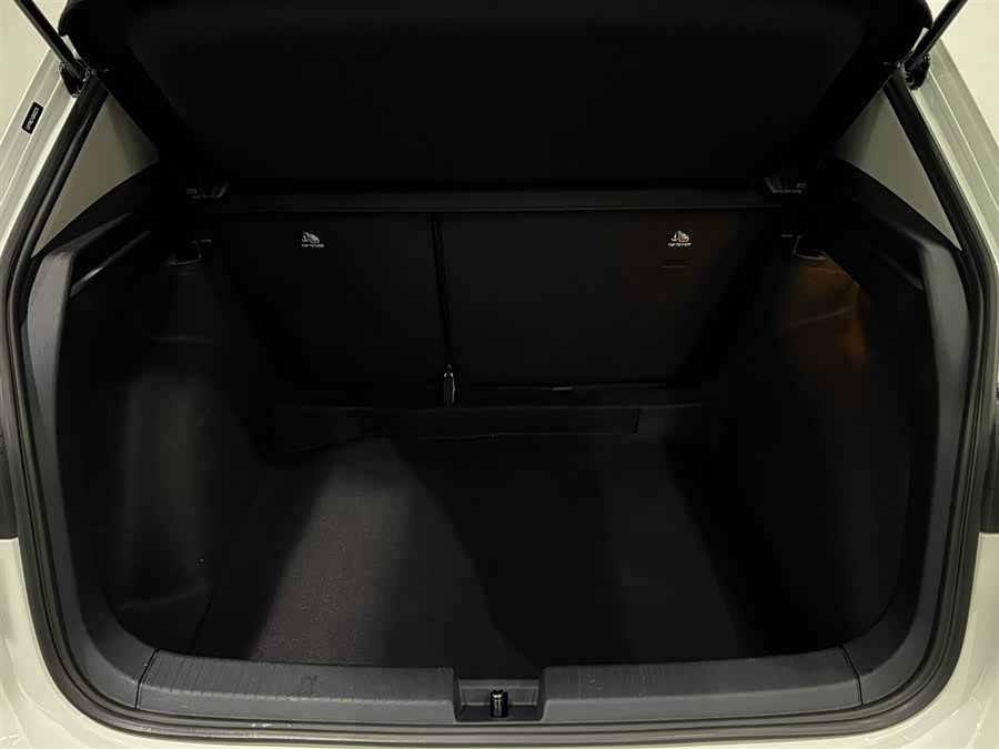 Volkswagen Tharu 2025 car image #8