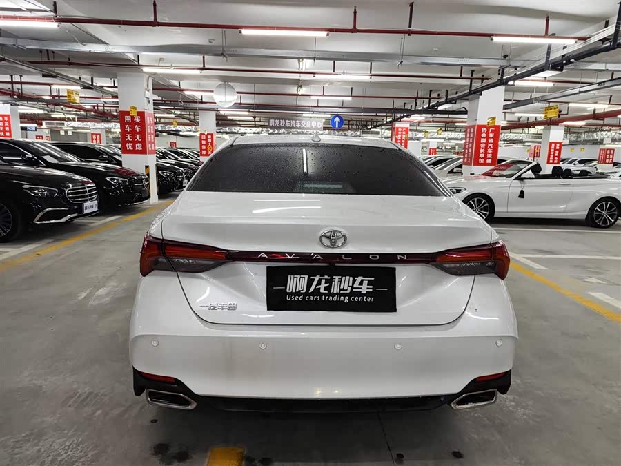 Toyota Avalon 2024 car image #8