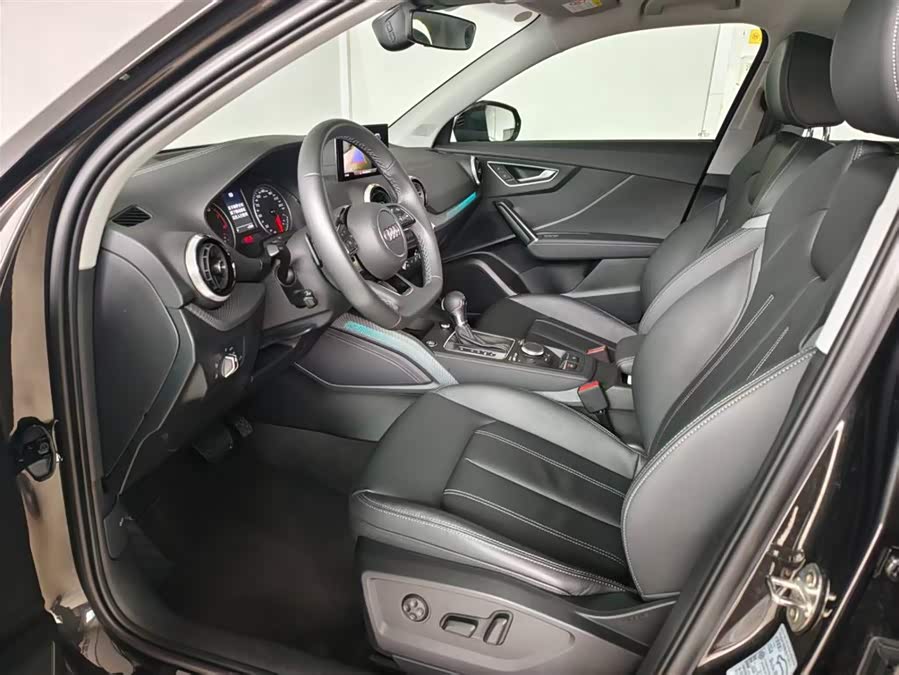 Audi Q2L 2024 imagem de carro #8