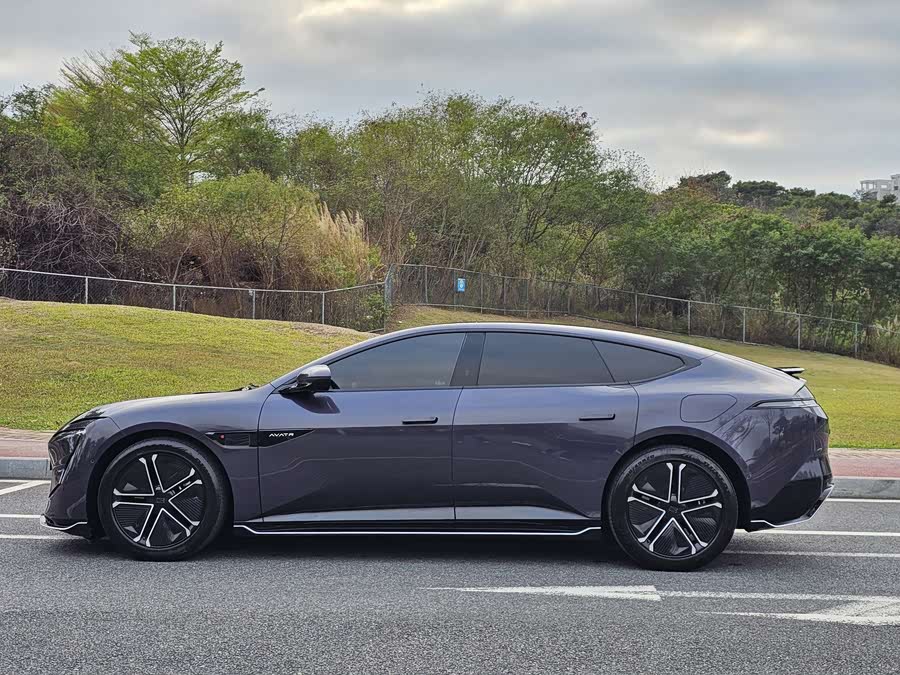 Avatr 12 2023 imagem de carro #8