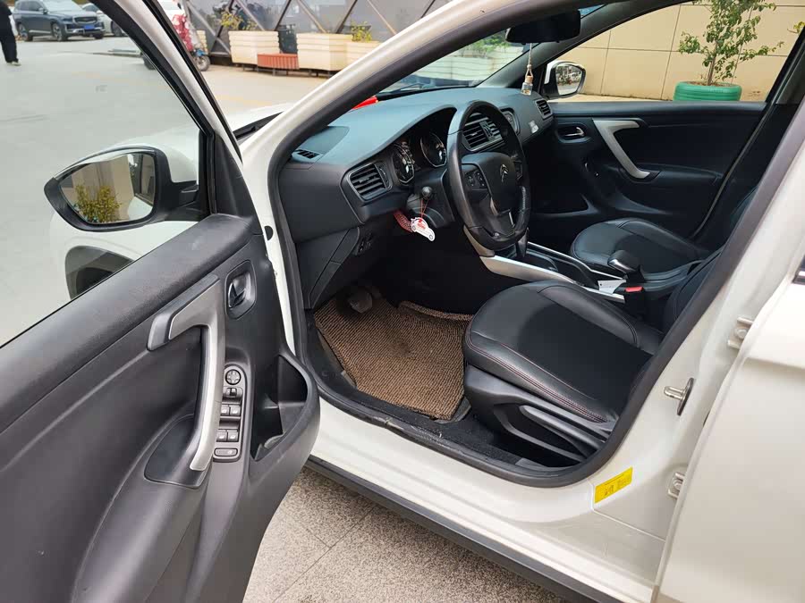 Citroen C3-XR 2015 car image #8