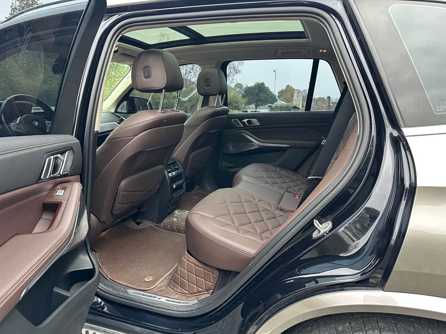 BMW X1 2022 car image #8