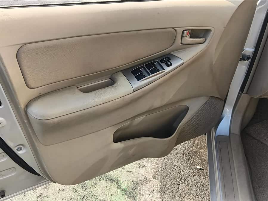 Toyota Corolla (Classic) 2015 car image #8