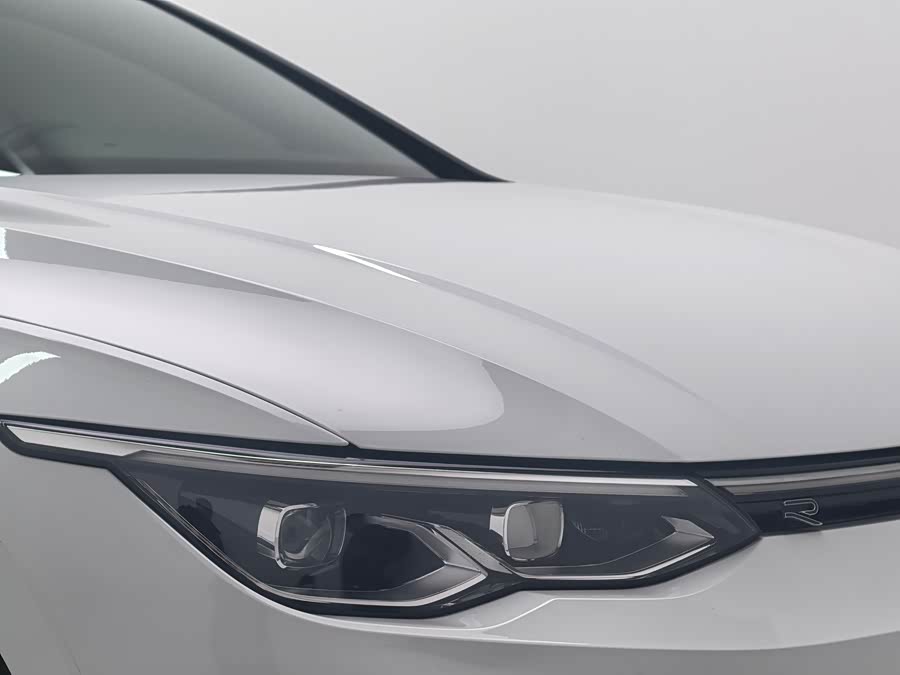 Volkswagen Golf 2021 car image #8