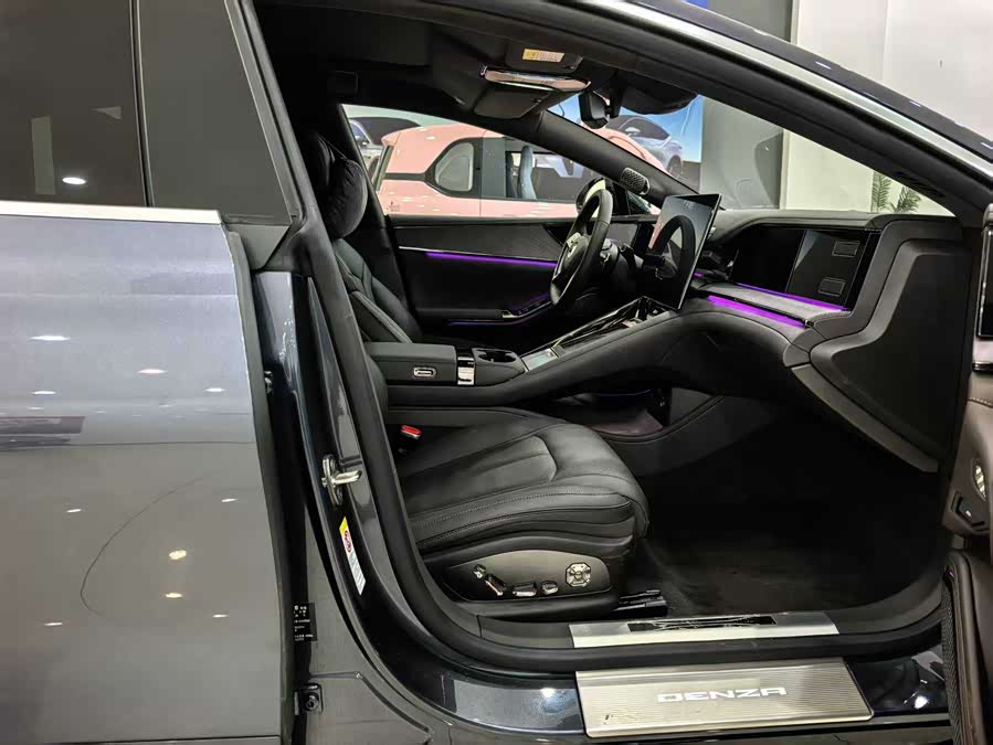 Denza Z9 2024 car image #8