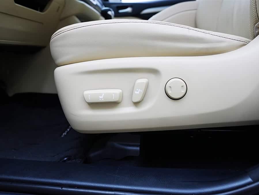 Toyota Highlander 2018 image de voiture #8