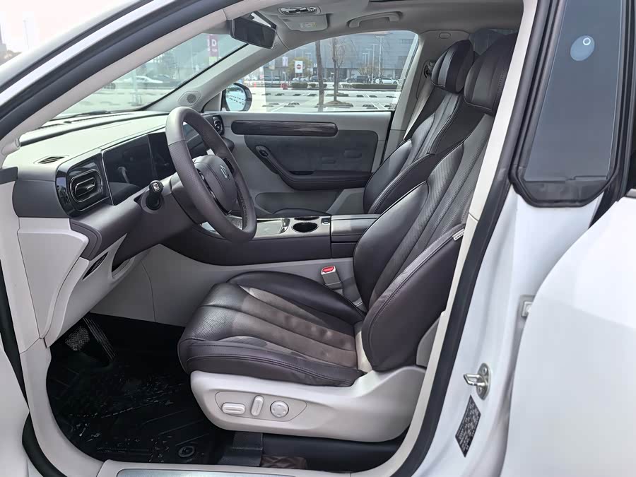 零跑汽车 零跑C11 2022 汽车图片 #8