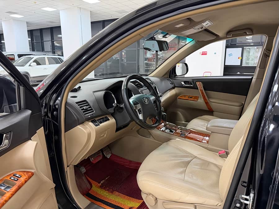 Toyota Highlander 2011 image de voiture #8