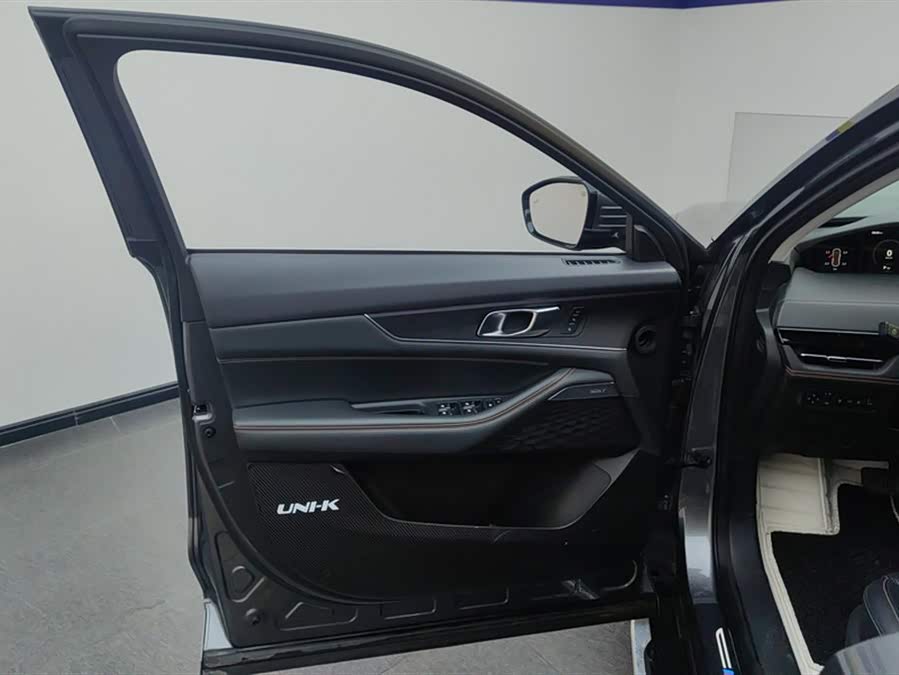 Changan UNI-K iDD 2022 car image #8