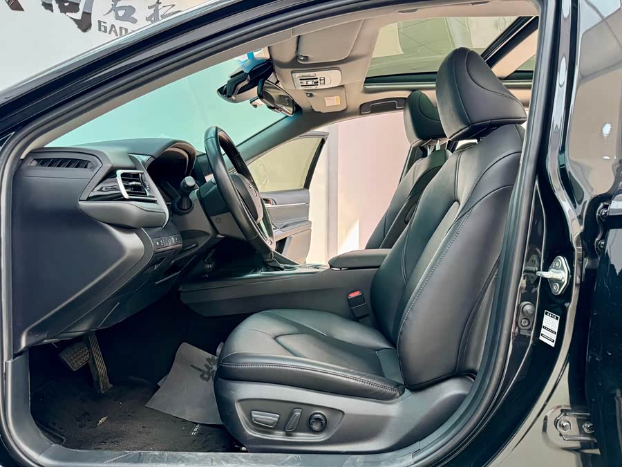 Toyota Camry 2023 car image #8