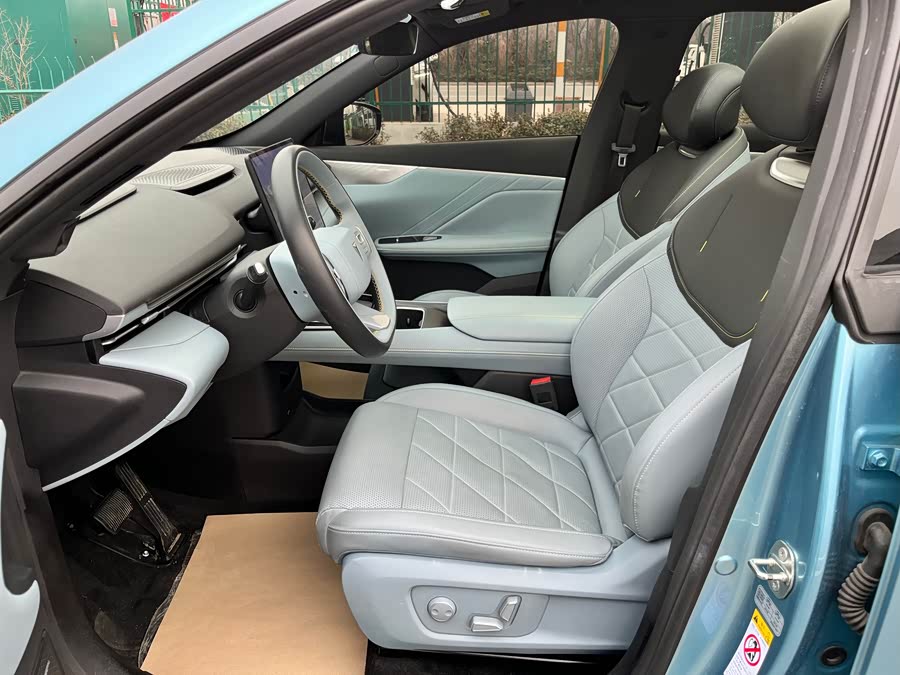 Deepal S05 2024 image de voiture #8