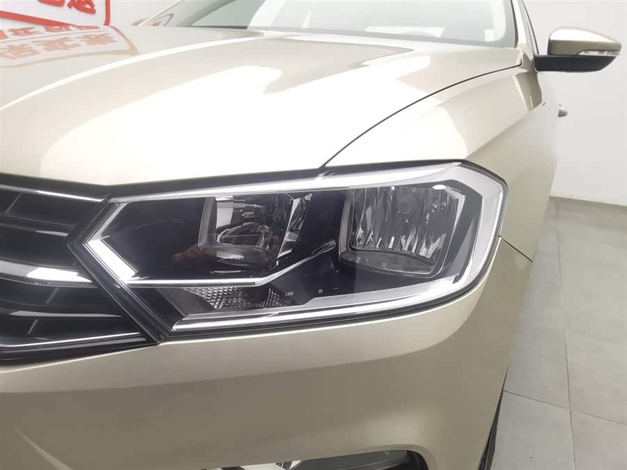Volkswagen Bora 2016 car image #8