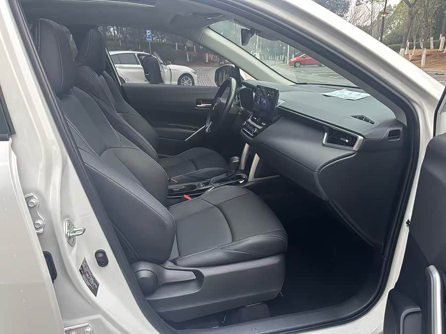 Toyota Frontlander 2023 car image #8