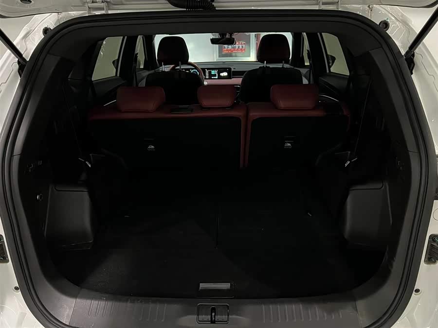 Jetour X70 PLUS 2024 car image #8