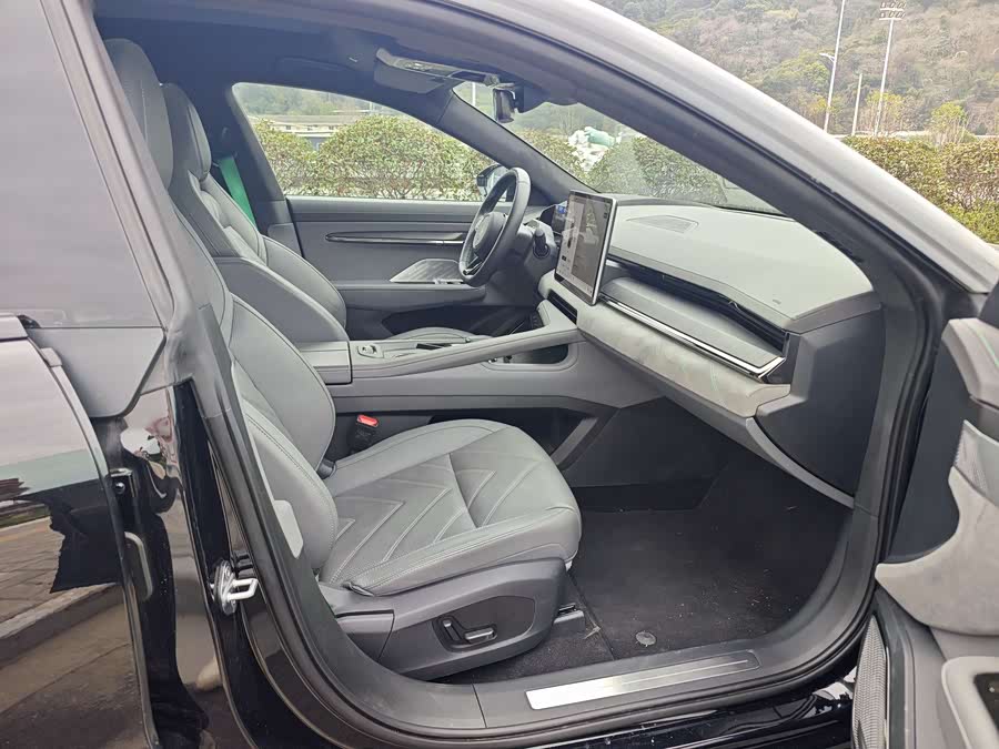 极氪 极氪001 2025 汽车图片 #8